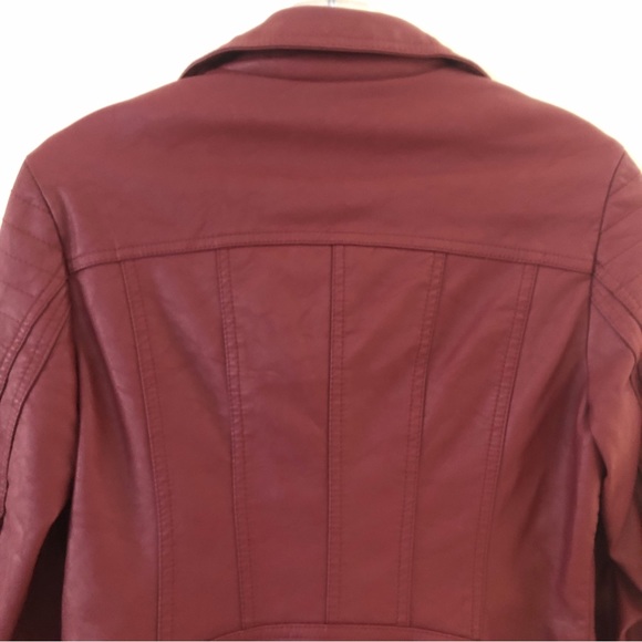 A.n.a Womens Red Faux Leather Jacket Moto Sz S Zipped Pockets and Cuffs Textured - Picture 11 of 14